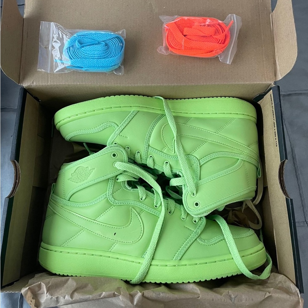 Billie eilish  women Nike lime green shoes